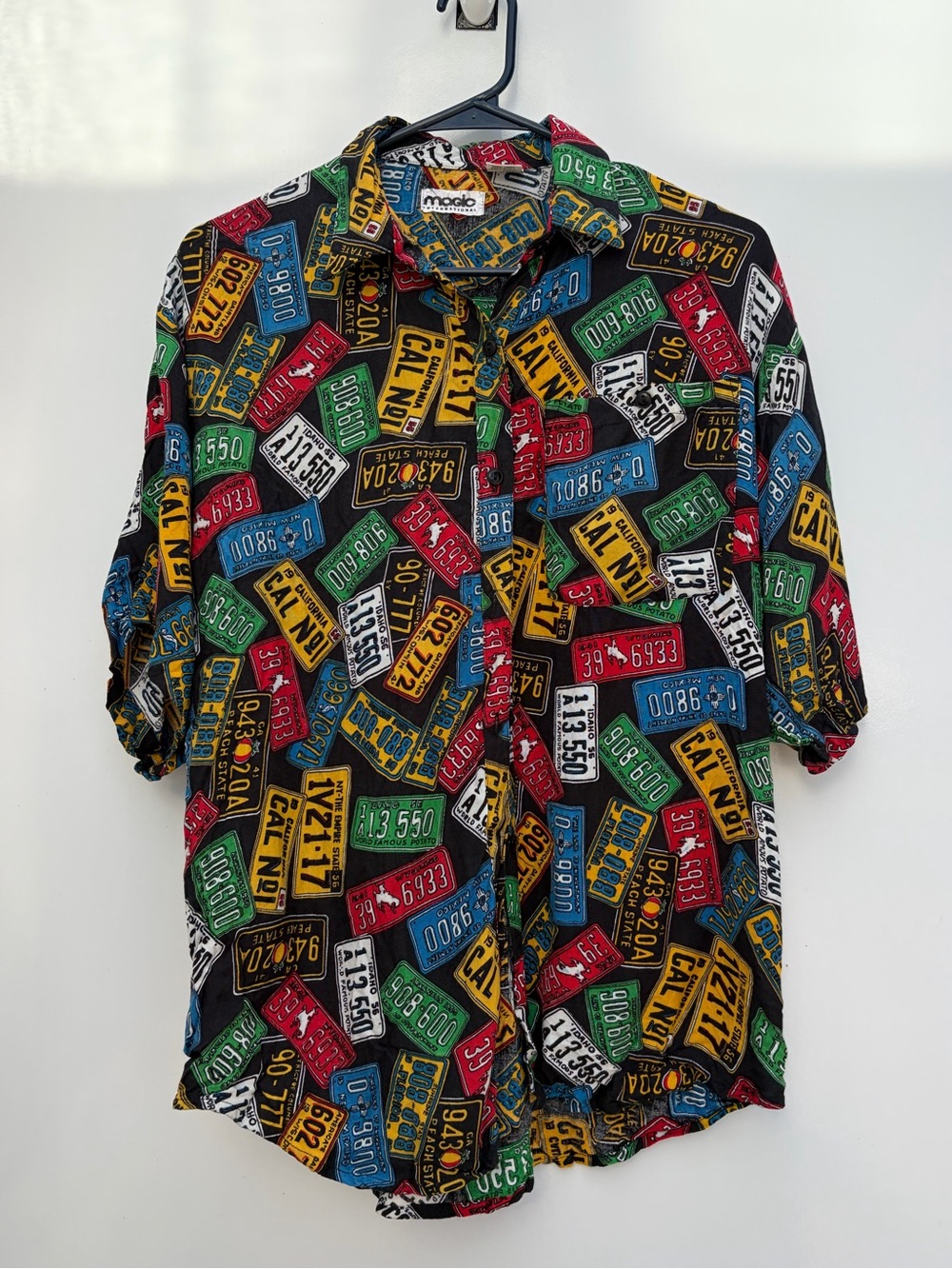 Vintage License Plate Print Shirt Novelty Print Touristy Colorful Retro 90s Y2K